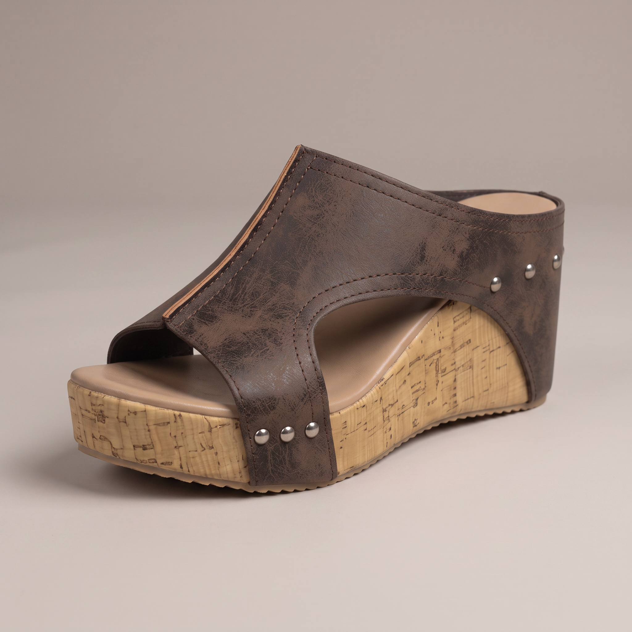 Isla Rivet Wedge